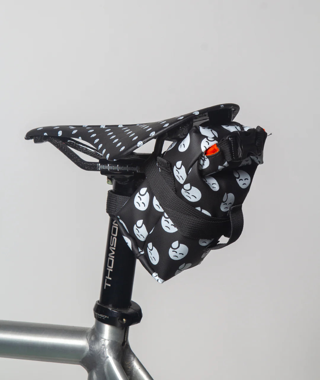 God & Famous Rolltop Saddle