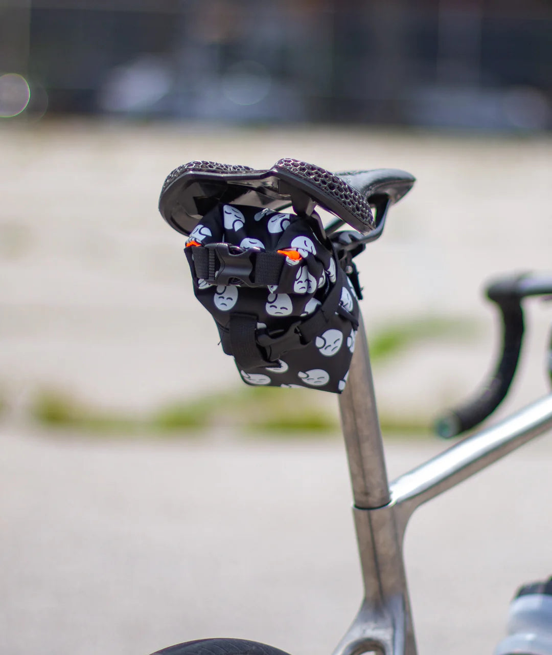 God & Famous Rolltop Saddle