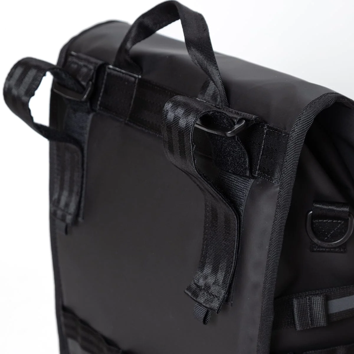 Chrome Industries x MAKAVELIC Holman Pannier Bag